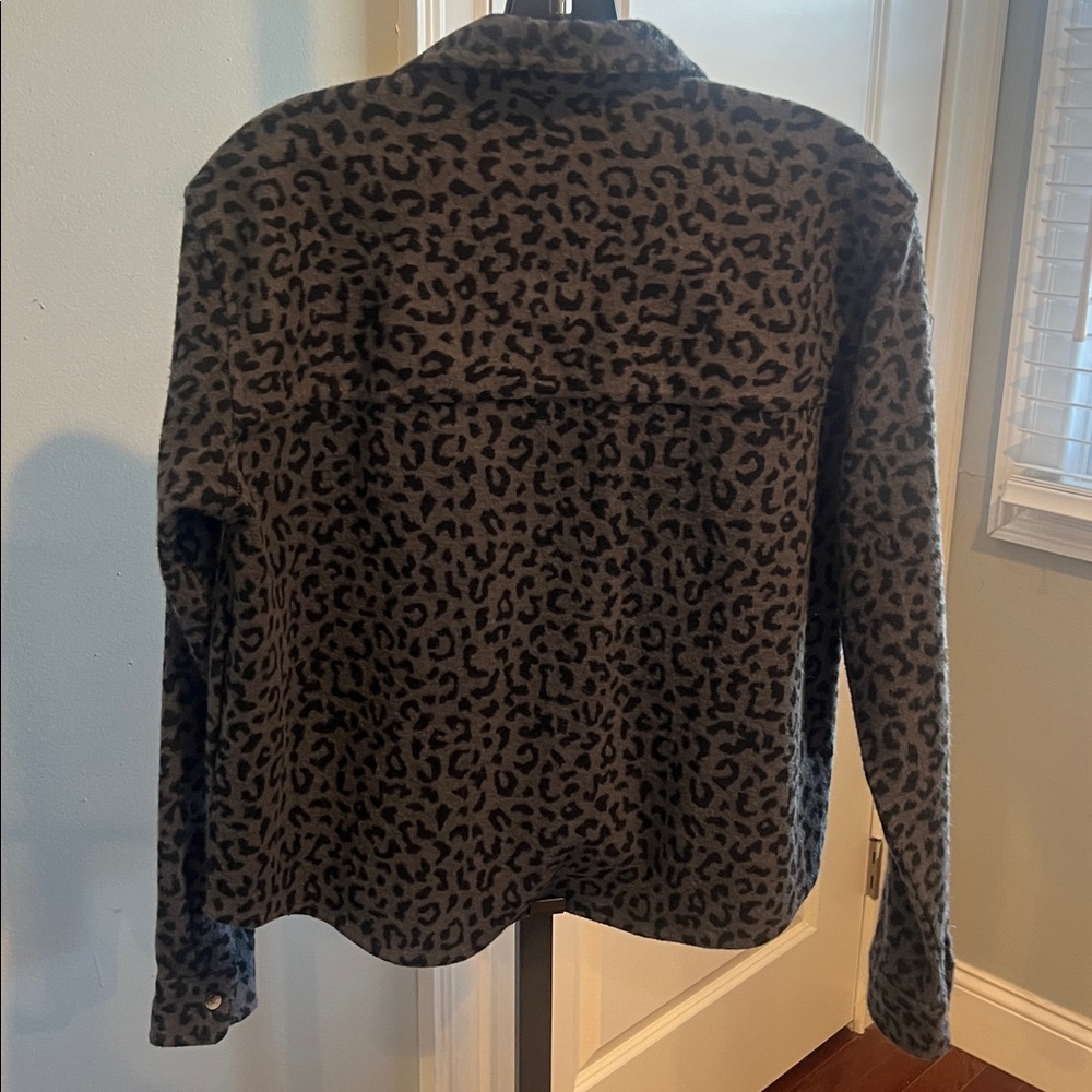 Leopard Print Button-Up Shirt - Picture 3 of 3